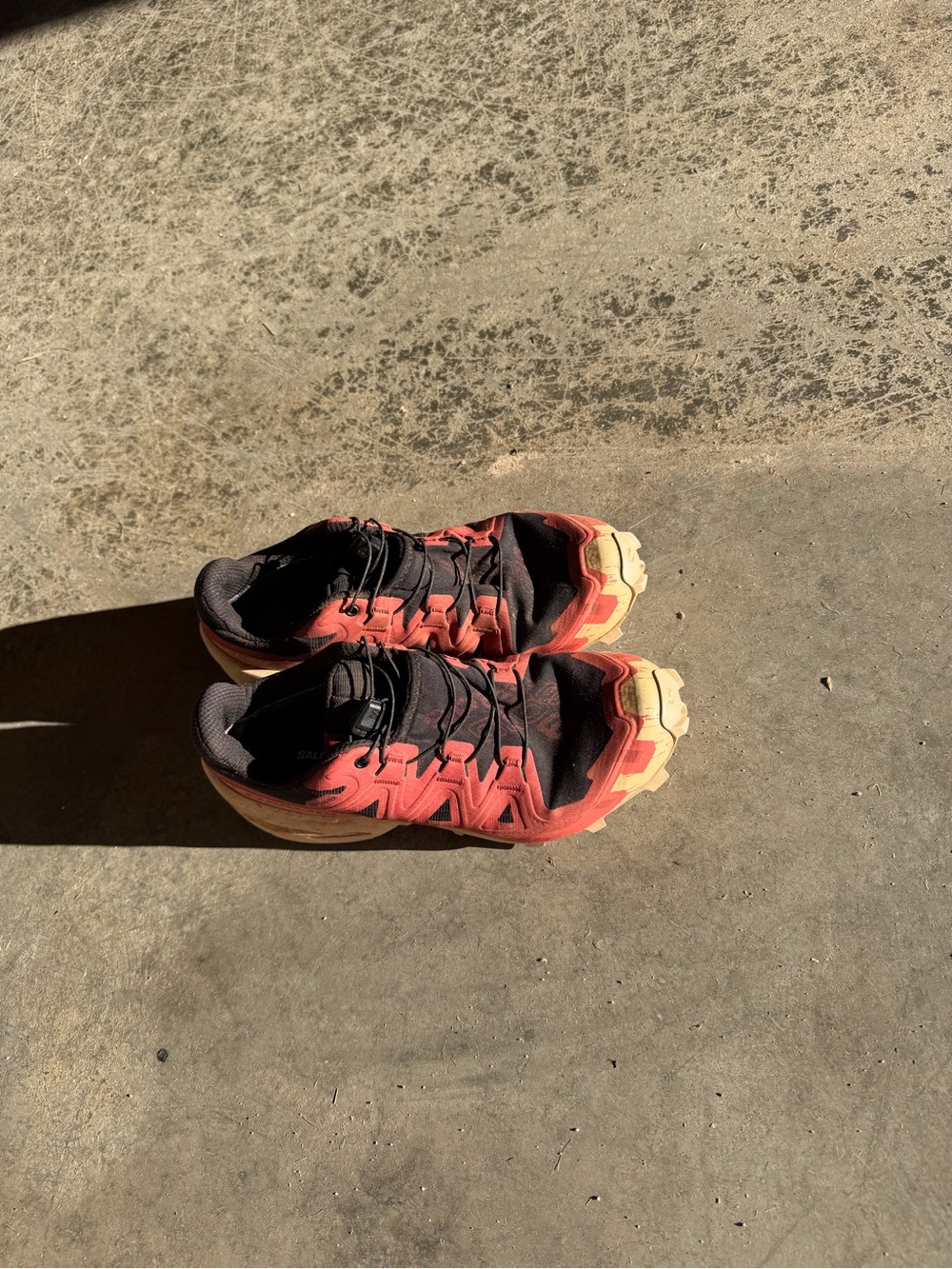 Salomon Trail Sneakers in Black and Coral/Pink